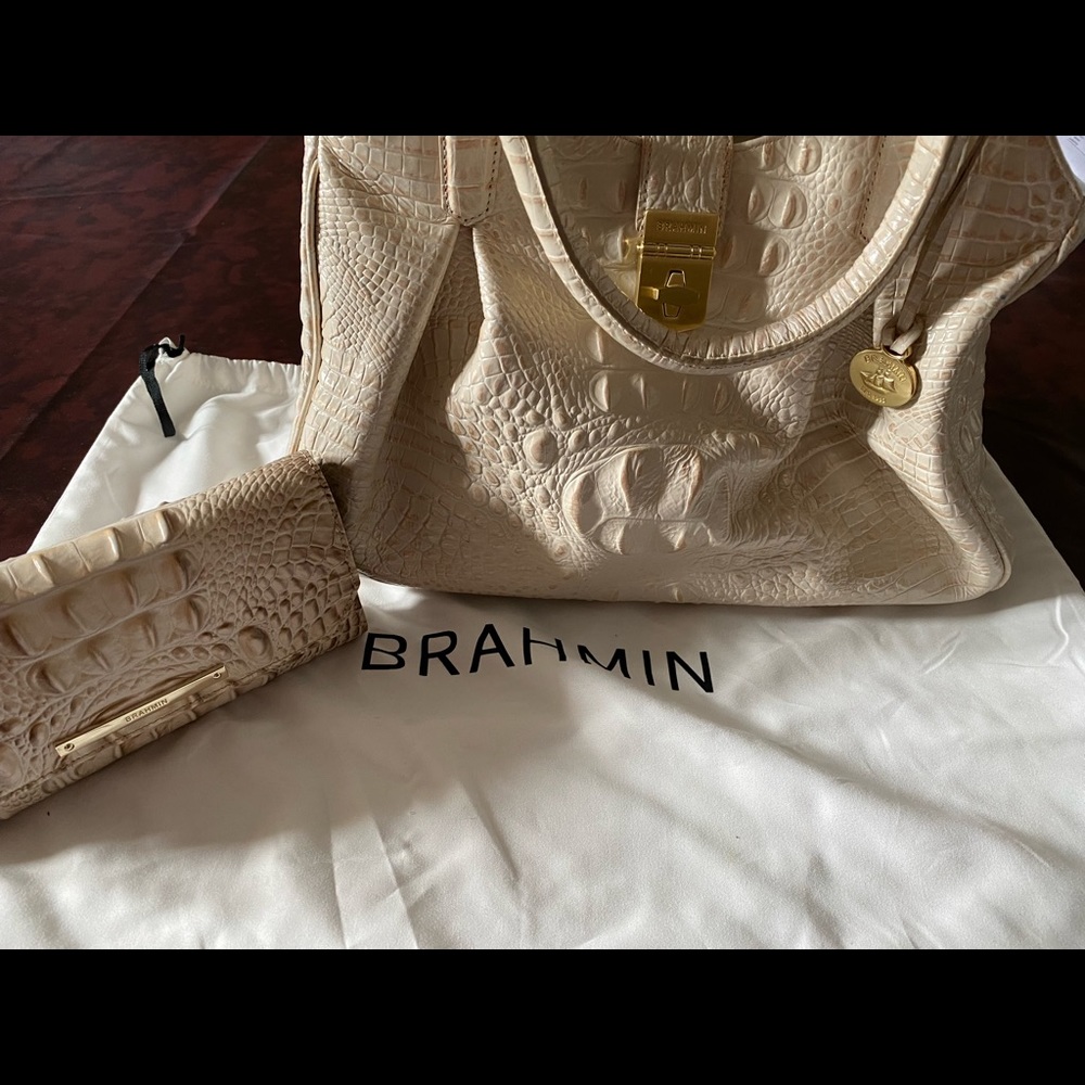 Beautiful cream with gold leaf accents Brahmin Elisa bag with checkbook wallet